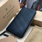 BURBERRY кошелек большой клетка синий