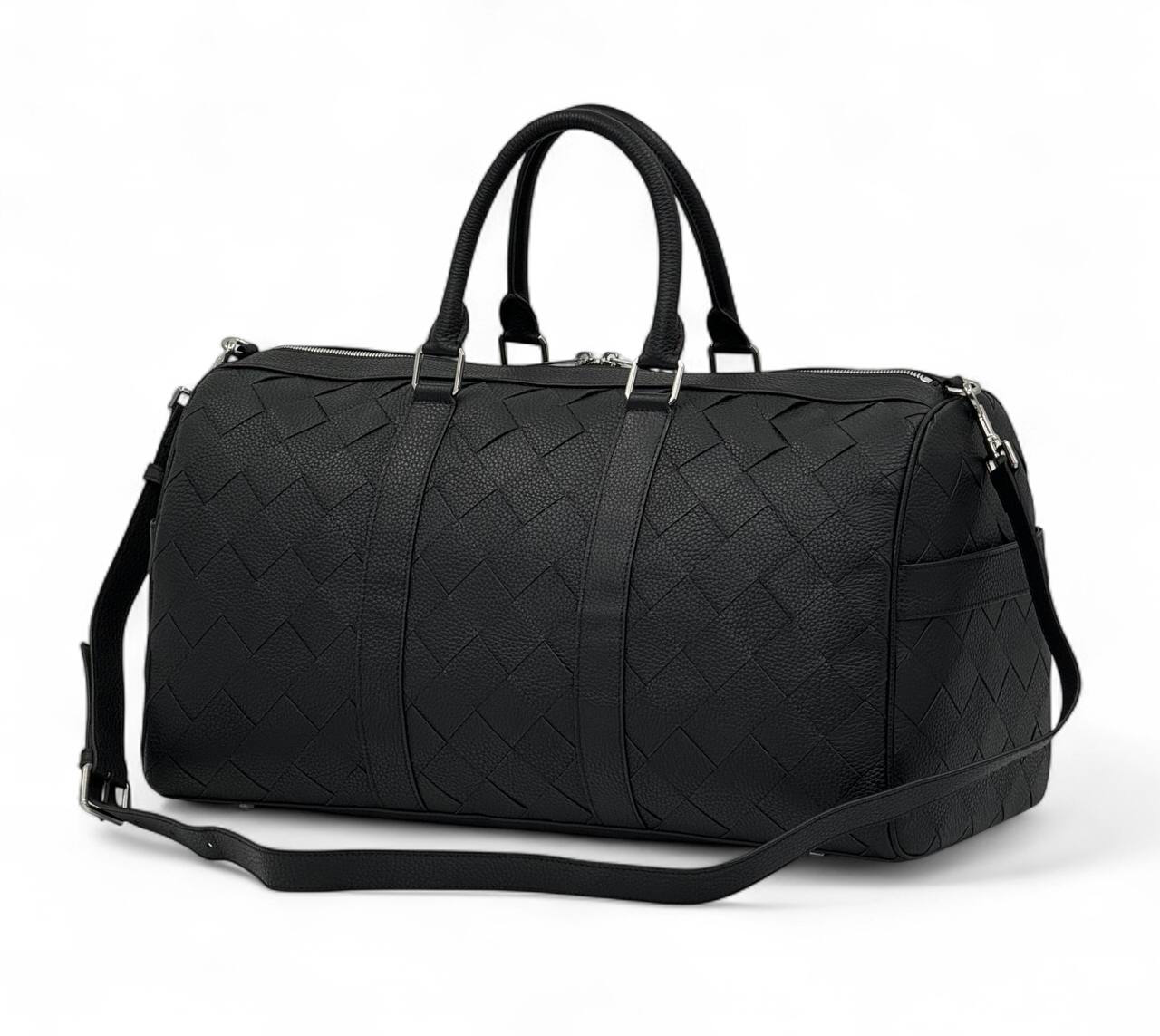 bv-dorozhnaya-sumka-kozha-togo-chernogo-czveta-krupnoe-pletenie.png BV дорожная сумка кожа того черного цвета крупное плетение — изображение 1