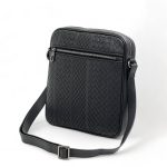 BV мессенджер теленок большой с карманом на молнии спереди черный с узорным плетением