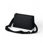 BV мессенджер трансформер крупное плетение телячья кожа черного цвета два отделения на молнии