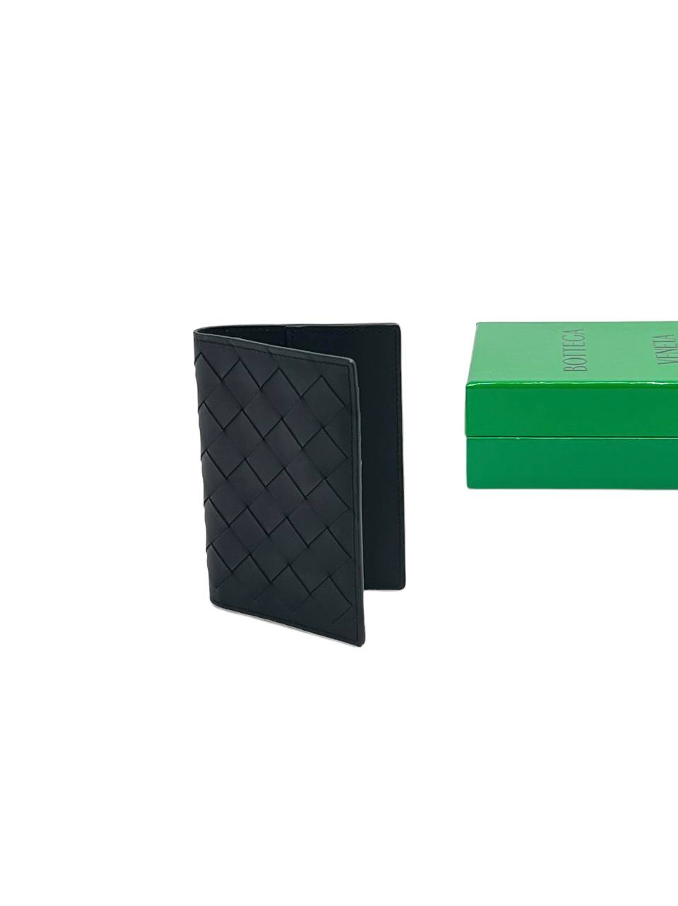 bv-oblozhka-na-pasport-5-vizitok-chernaya-iz-telenka-v-krupnom-pletenii.png BV обложка на паспорт 5 визиток черная из теленка в крупном плетении — изображение 1