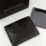 BV визитница 3 визитки крупное плетение коричневая