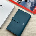 CELINE кошелек зернистая кожа хлястик на кнопке синий большой