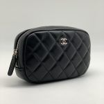 CHANEL клатч на молнии 17 см гладкая кожа в клетку черный фурнитура серебро