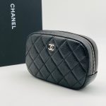 CHANEL клатч на молнии кожа Caviar в клетку черный фурнитура серебро