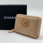 CHANEL кошелек на молнии гладкая кожа крупная клетка бежевый логотип золото маленький