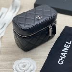 CHANEL косметичка пенал маленький кожа зернистая в клетку черная
