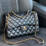CHANEL сумка 2.55 гладкая кожа в клетку 30 см черная фурнитура золото