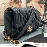 CHANEL сумка 2.55 гладкая смятая кожа в крупную клетку 17 см черная