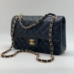 CHANEL сумка 2.55 кожа Caviar в клетку 25 см черная фурнитура золото