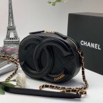 CHANEL сумка Camera гладкая кожа в клетку большой логотип черная