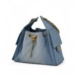 CHANEL сумка Hobo деним голубая золото