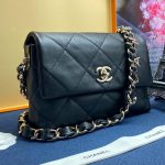 CHANEL сумка-конверт 22 см цвет черный с золотыми буквами на цепочке