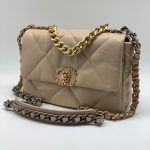 CHANEL сумка-конверт 26 см бежевая