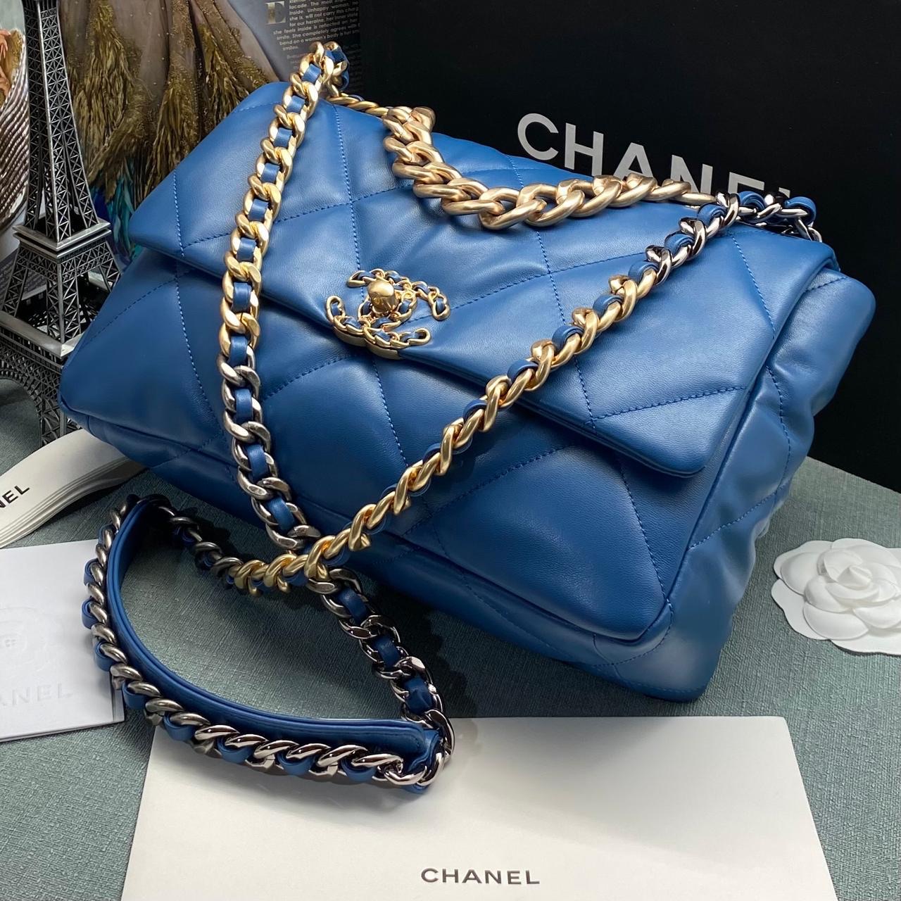 chanel-sumka-konvert-30-sm-svetlo-sinyaya.jpg CHANEL сумка-конверт 30 см светло-синяя — изображение 1