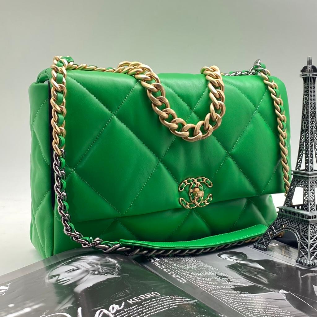 chanel-sumka-konvert-36-sm-zelenaya-2.jpg CHANEL сумка-конверт 36 см зеленая — изображение 1