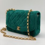 CHANEL сумка с клапаном бархатная 23 см зеленая фурнитура золото
