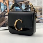 CHLOE сумка гладкая кожа с клапаном золотая "С" черная