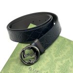 GUCCI ремень двухсторонний тиснение монограмма и гладкая кожа черный пряжка GG остроугольная черная