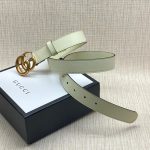 GUCCI ремень тонкий молочный гладкая кожа пряжка GG золото