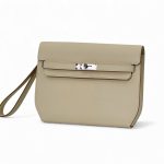 HERMES борсетка молочного цвета