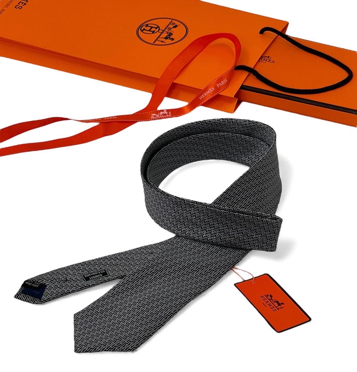 hermes-galstuk-seryj.jpg HERMES галстук серый — изображение 1