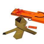 HERMES галстук золотой