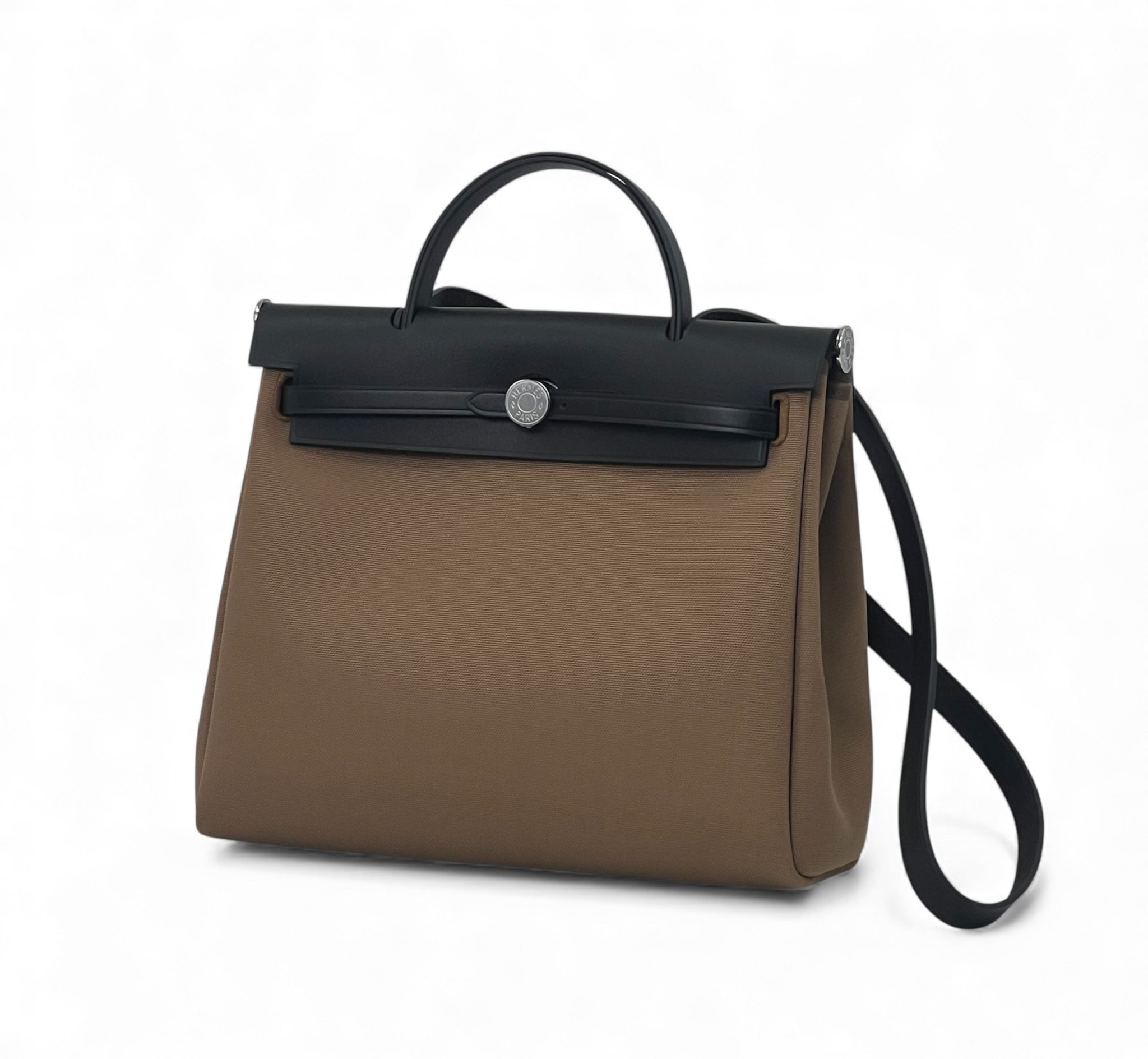 hermes-herbag-sumka-31-sm-korichnevyj-tekstil-chernaya-kozha-serebro.jpg HERMES Herbag сумка 31 см коричневый текстиль черная кожа серебро — изображение 1