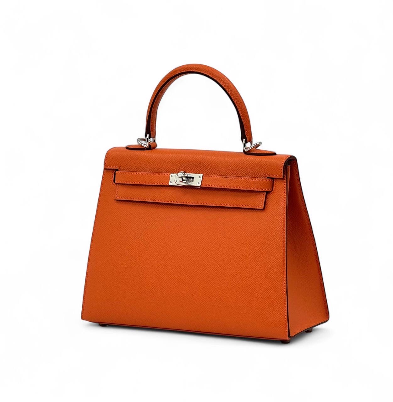 hermes-kelly-25-sm-sumka-oranzhevaya-kozha-epson-serebro.jpg HERMES Kelly 25 см сумка оранжевая кожа эпсон серебро — изображение 1