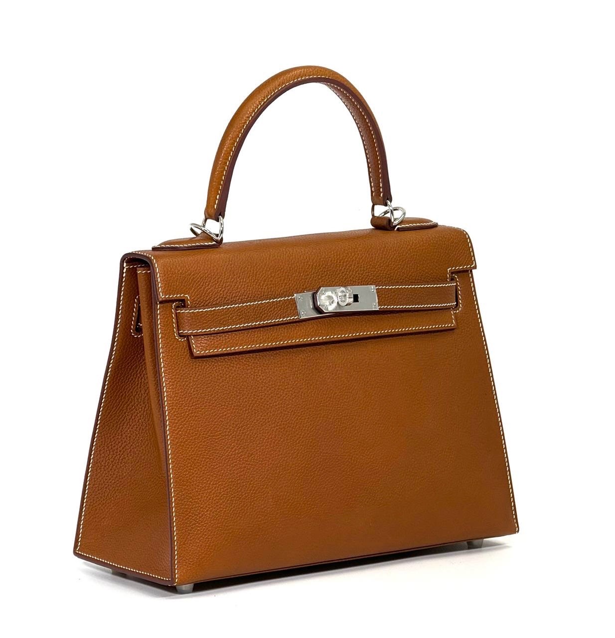 hermes-kelly-28-sm-sumka-kozha-bareniya-kemel-serebro.jpg HERMES Kelly 28 см сумка кожа Барения кэмел серебро — изображение 1
