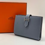 HERMES кошелек кожа Эпсом с хлястиком маленький голубой фурнитура серебро