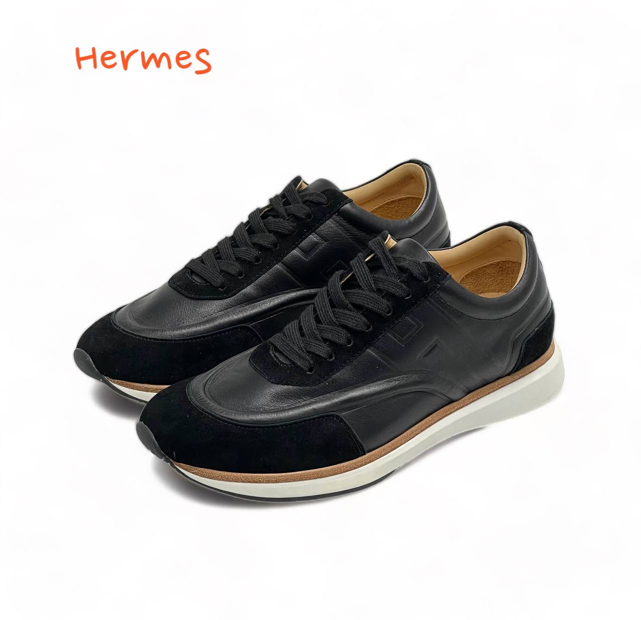 hermes-krossovki-chernye-kozha-i-zamsha-tisnennyj-logotip-sboku.png HERMES кроссовки черные кожа и замша тисненный логотип сбоку — изображение 1