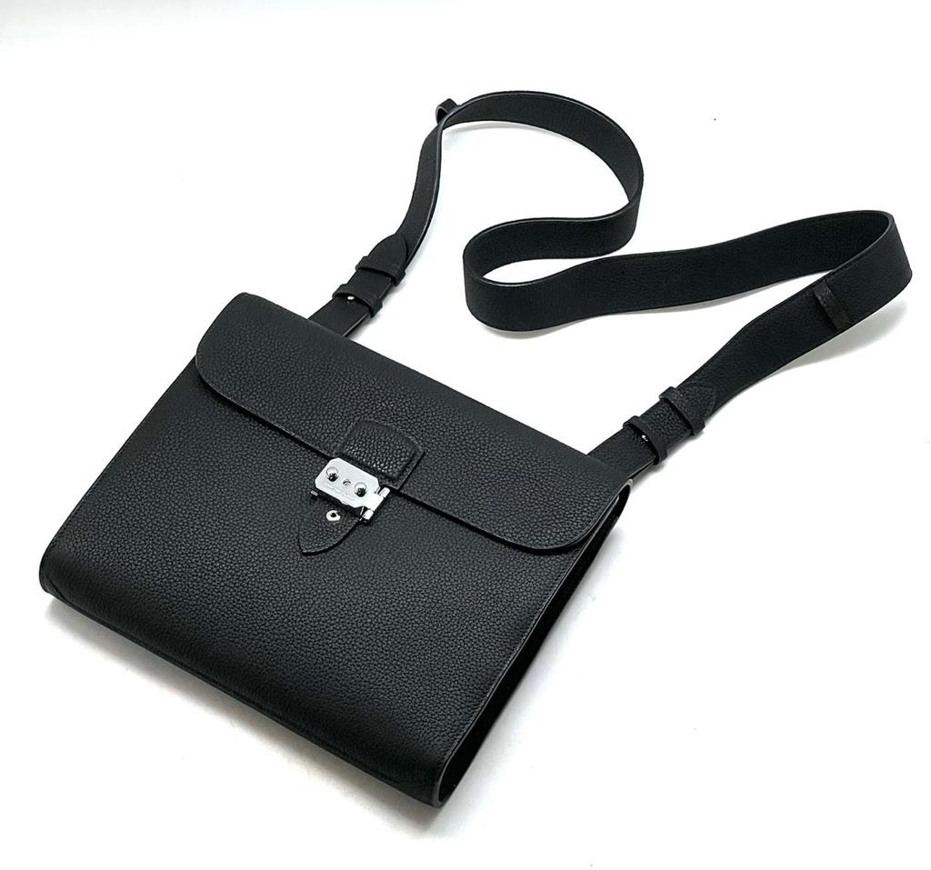 hermes-messendzher-kozha-togo-chernyj-s-klapanom-i-zastezhkoj-tonkij.jpg HERMES мессенджер кожа того черный с клапаном и застежкой тонкий — изображение 1