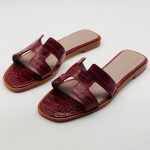 HERMES шлепанцы крокодил H бордовые