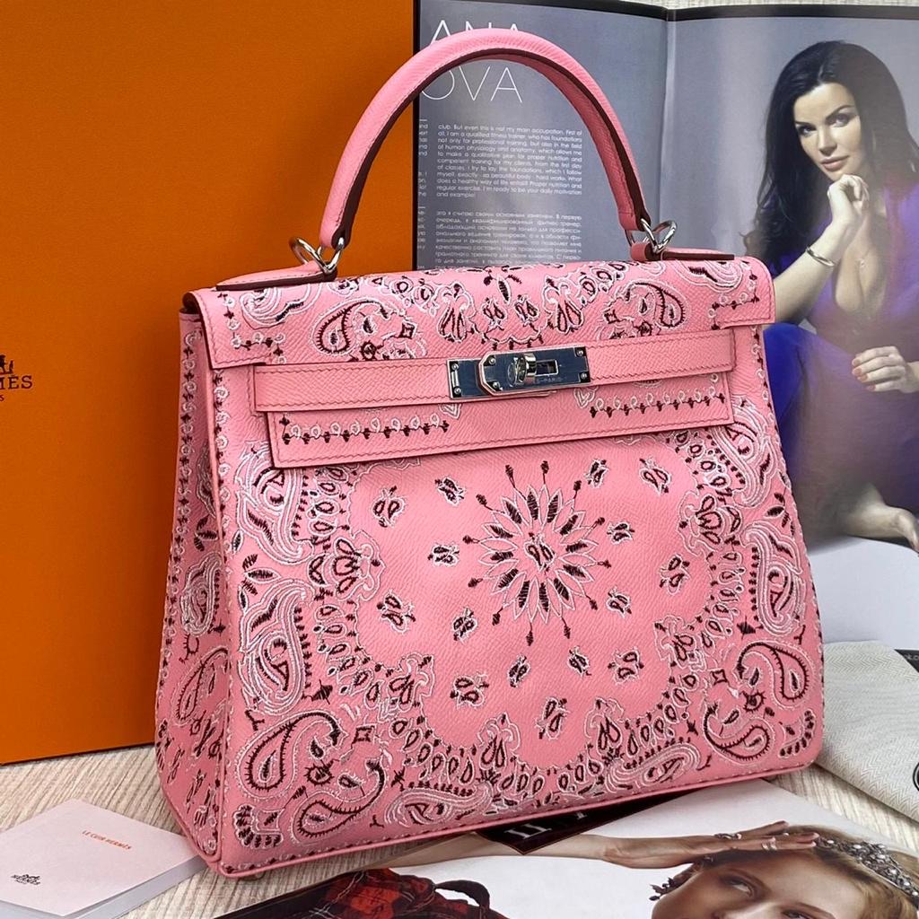 hermes-sumka-birkin-s-ornamentom-28-sm-rozovaya-kozha-epsom.jpg HERMES сумка BIRKIN с орнаментом 28 см розовая кожа эпсом — изображение 1