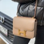 HERMES сумка Constance кожа Эпсом 18 см бежевая фурнитура золото