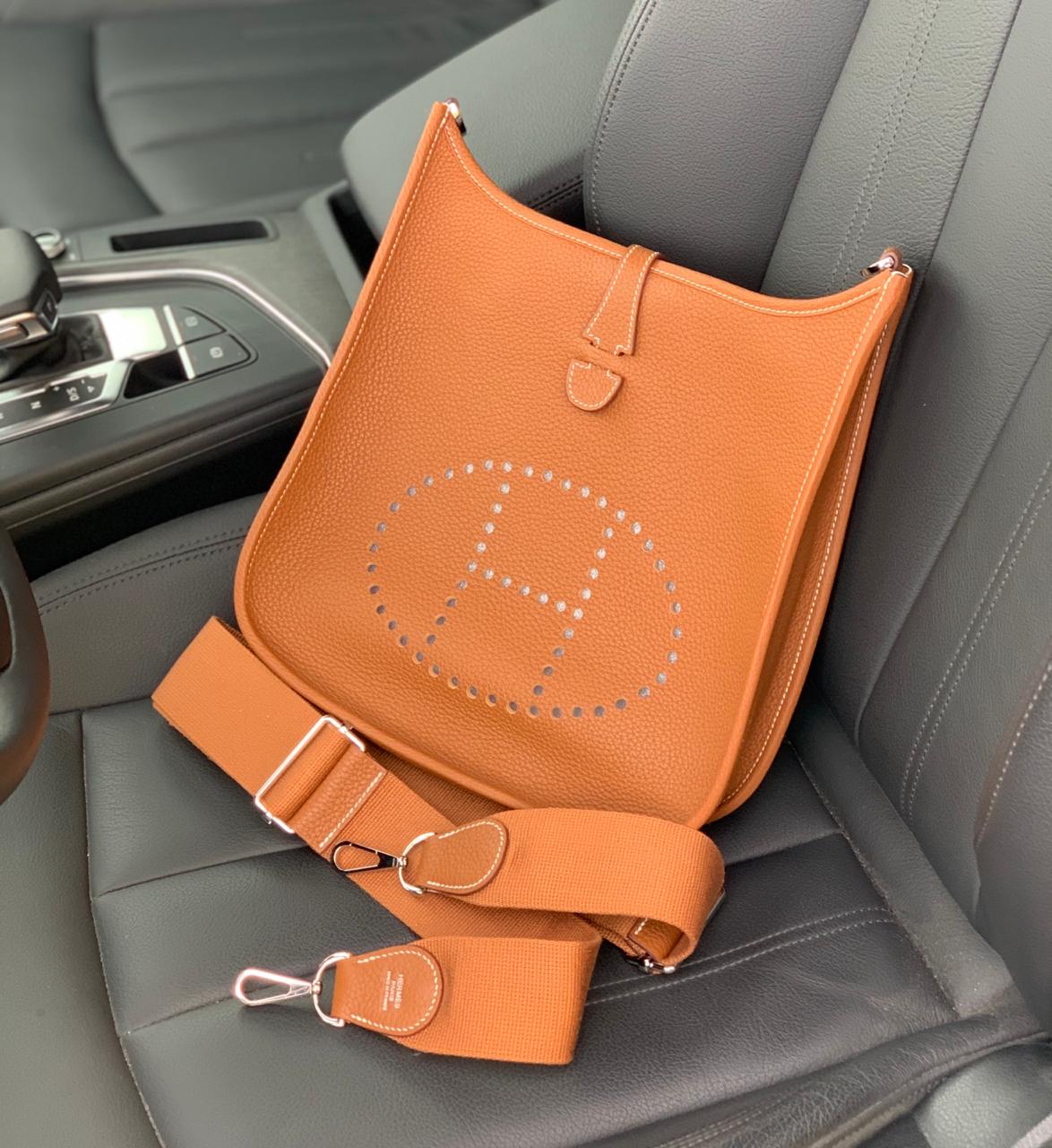 hermes-sumka-evelyne-kozha-togo-29-sm-korichnevaya.jpg HERMES сумка Evelyne кожа Того 29 см коричневая — изображение 1