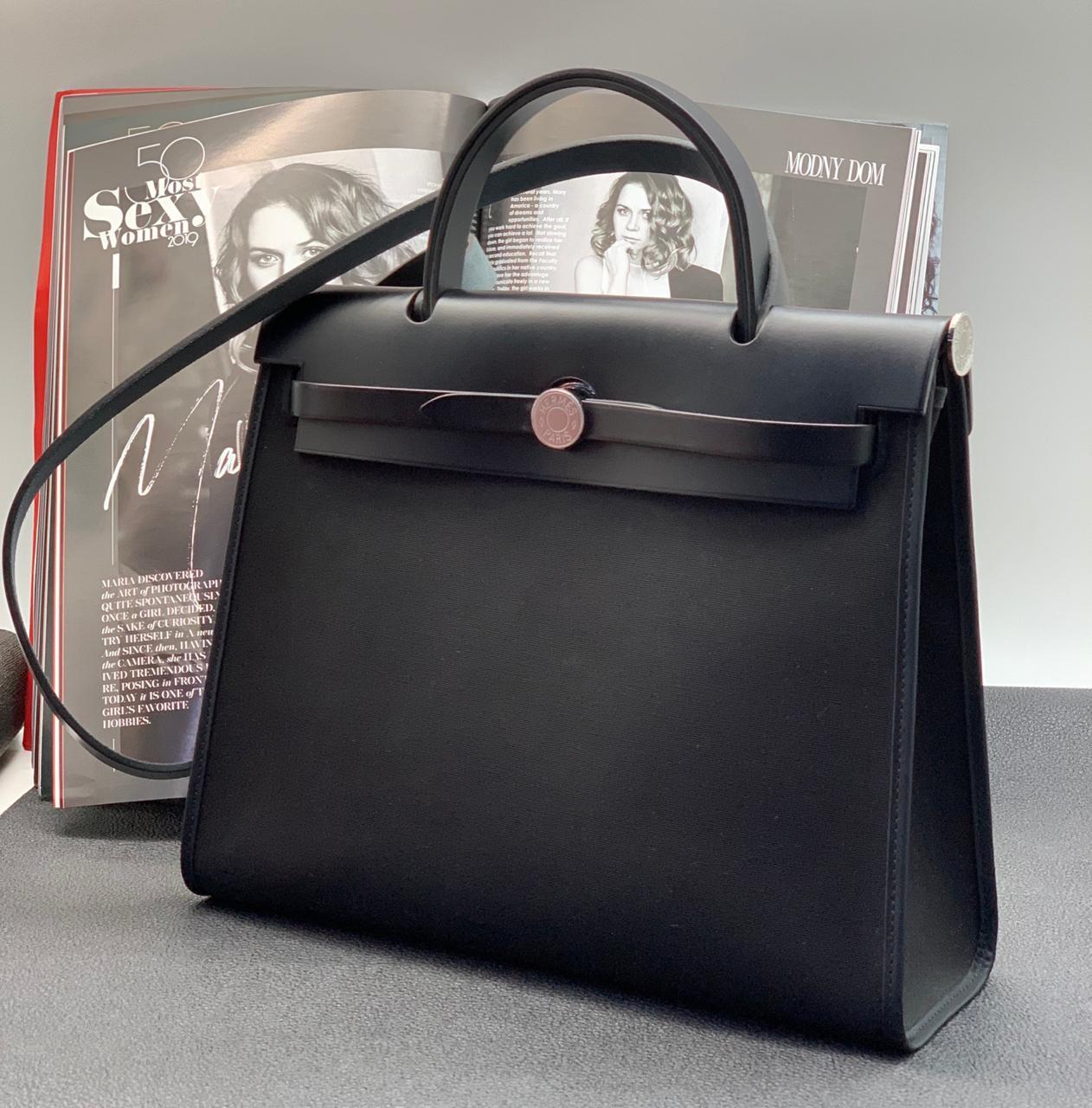 hermes-sumka-herbag-gladkaya-kozha-tekstil-chernaya.jpg HERMES сумка Herbag гладкая кожа + текстиль черная — изображение 1