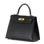 HERMES сумка KELLY 28 см черная кожа крок золото