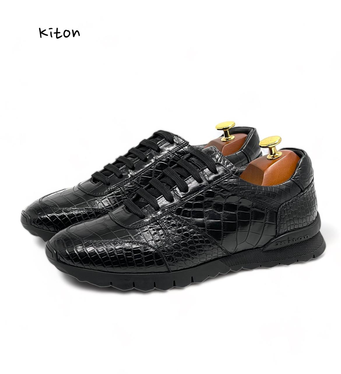 kiton-krossovki-krokodil-chernye-na-chernoj-podoshve.png KITON кроссовки крокодил черные на черной подошве — изображение 1