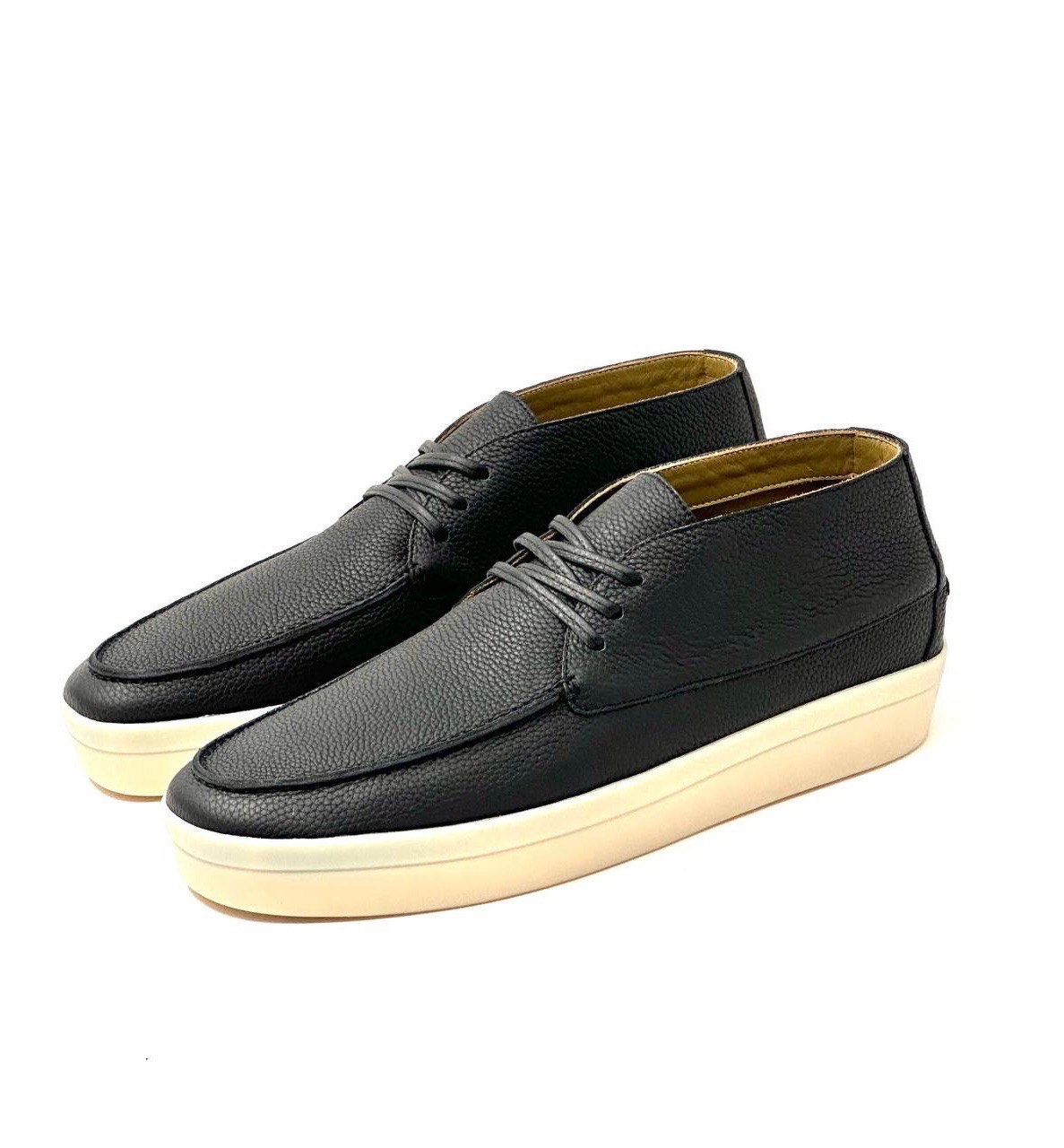 loro-piana-botinki-so-shnurovkoj-iz-chernoj-zernistoj-kozhi-s-beloj-vysokoj-podoshvoj.jpg LORO PIANA ботинки со шнуровкой из черной зернистой кожи с белой высокой подошвой — изображение 1