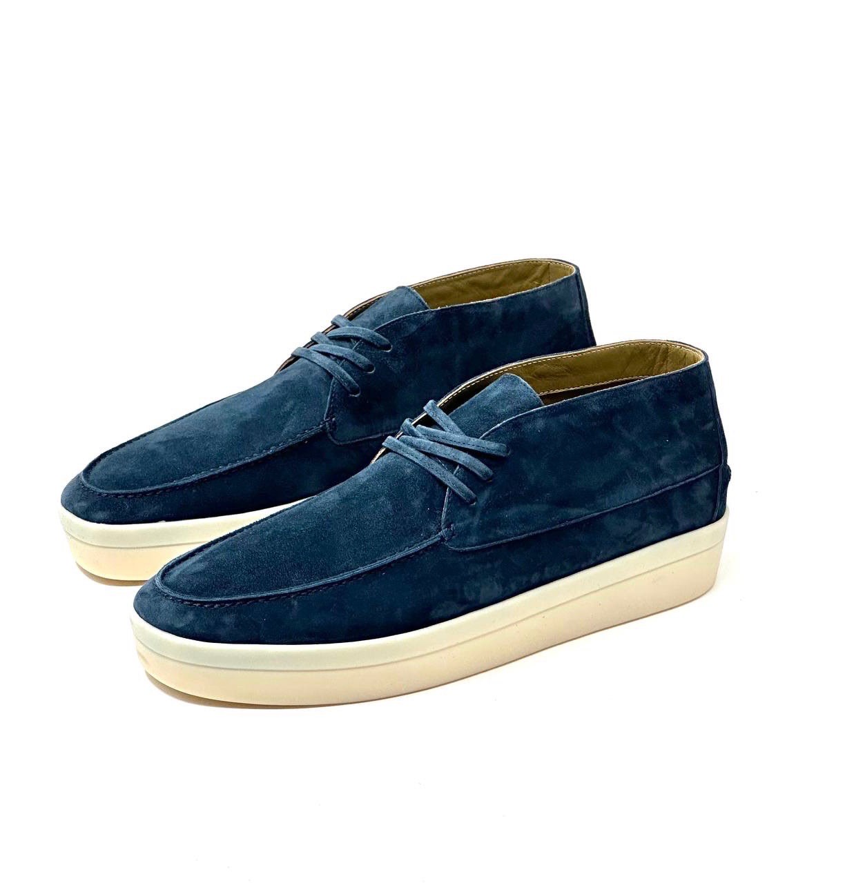 loro-piana-botinki-so-shnurovkoj-iz-sinej-zamshi-s-beloj-vysokoj-podoshvoj.jpg LORO PIANA ботинки со шнуровкой из синей замши с белой высокой подошвой — изображение 1