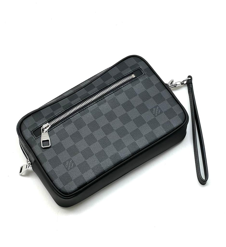 lv-borsetka-karman-speredi-s-remeshkom-seraya-shashka.jpg LV борсетка карман спереди с ремешком серая шашка — изображение 1