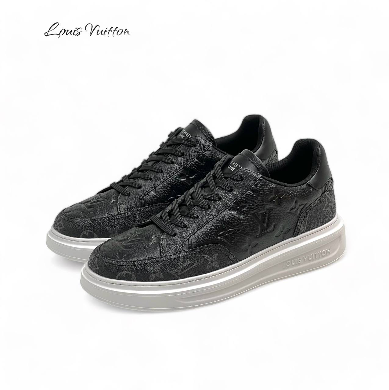 lv-kedy-kozha-monogramma-dopolneny-seroj-kanvoj-monogramm.png LV кеды кожа монограмма дополнены серой канвой монограмм — изображение 1