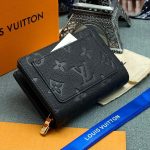 LV кошелек маленький черный с дополнительным отделением на кнопке кожа того с тиснением монограммы