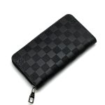 LV кошелек средний кожа шашка черный