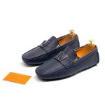 LV лоферы синие из кожи того с синими пластиковыми буквами в золотой оправе на перемычке