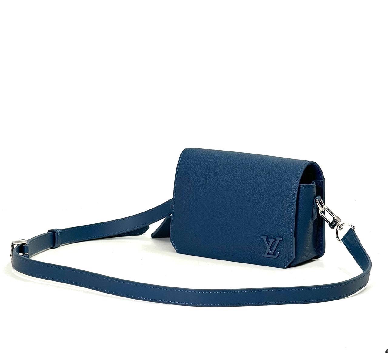 lv-messendzher-bumazhnik-fastline-wearable-sinyaya-lazurnaya-kozha-togo.jpg LV мессенджер бумажник Fastline Wearable синяя лазурная кожа того — изображение 1