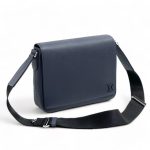 LV мессенджер District РМ синяя кожа тайга маленький с металическим с логотипом в цвет