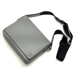 LV Мессенджер серый из кожи тайга металлический лого в цвет